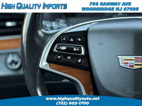 Used 2018 Cadillac Escalade Luxury AWD/4WD image 44