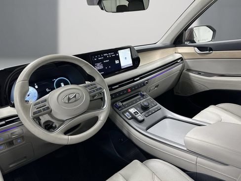 Used 2024 Hyundai Palisade Limited FWD image 14