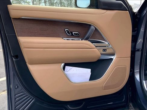 New 2026 Land Rover Range Rover SE AWD/4WD image 11