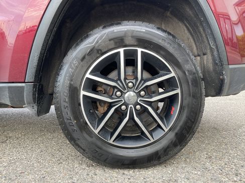 Used 2017 Jeep Grand Cherokee Trailhawk AWD/4WD image 23