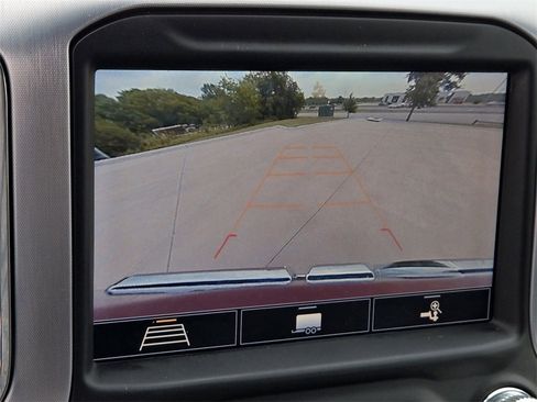 Used 2020 GMC Sierra 1500 SLE w/ SLE Value Package image 20