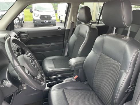 Used 2016 Jeep Patriot Sport w/ Power Value Group FWD image 13