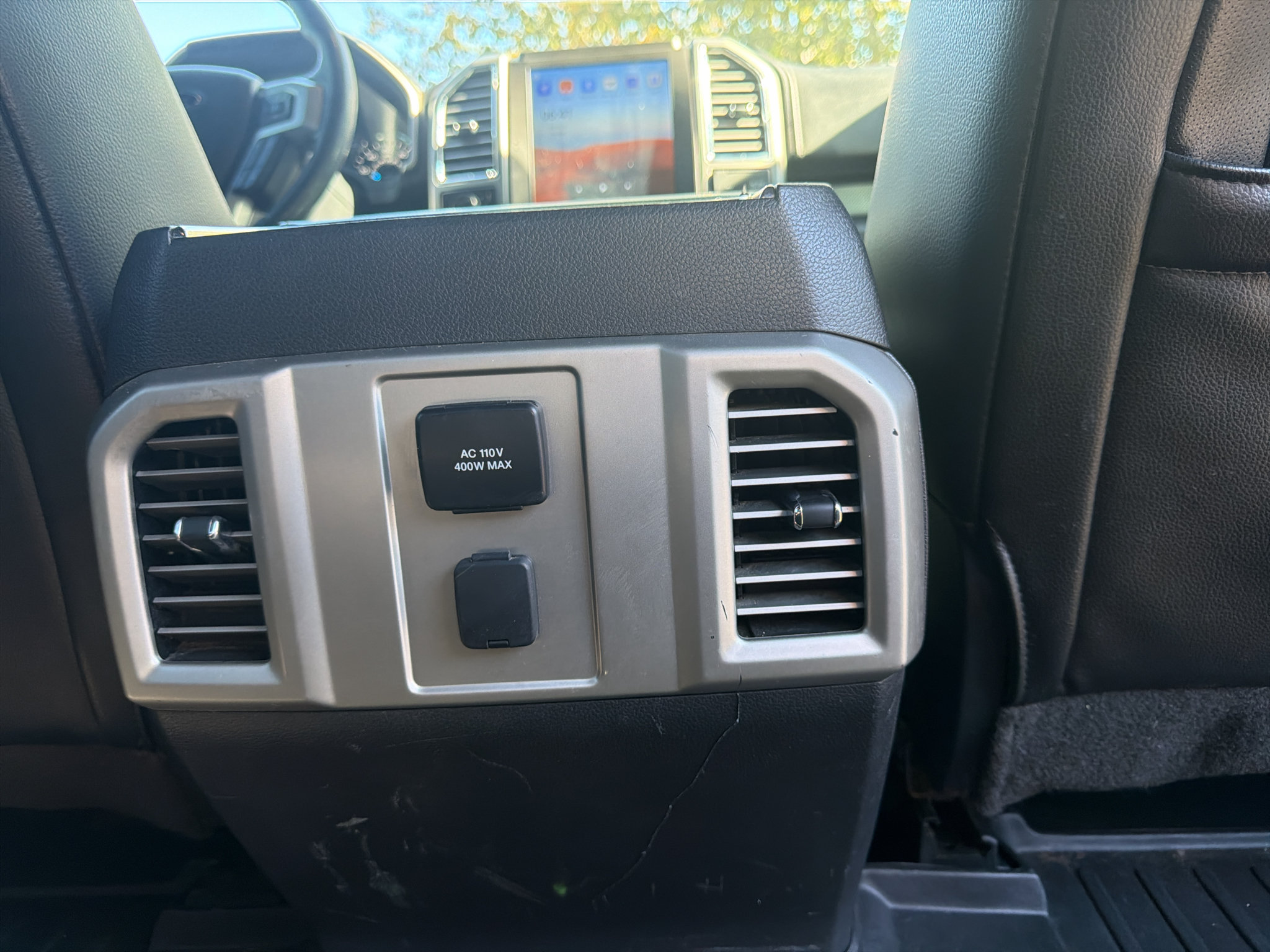 Used 2015 Ford F150 Lariat AWD/4WD image 23