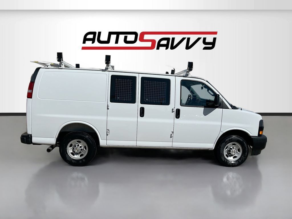 Used 2025 Chevrolet Express 2500 w/ Driver Convenience Package RWD image 8
