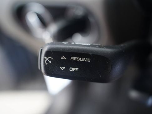Used 2018 Porsche Macan AWD/4WD image 15
