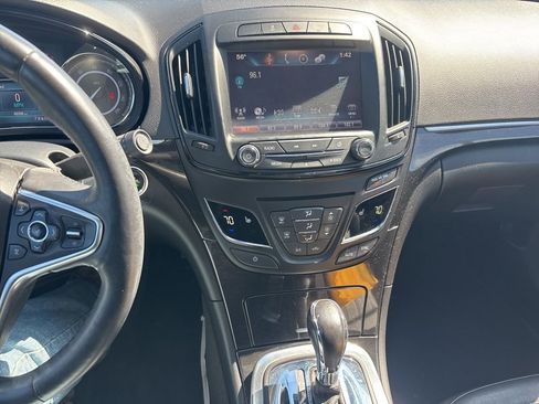 Used 2016 Buick Regal Premium image 10
