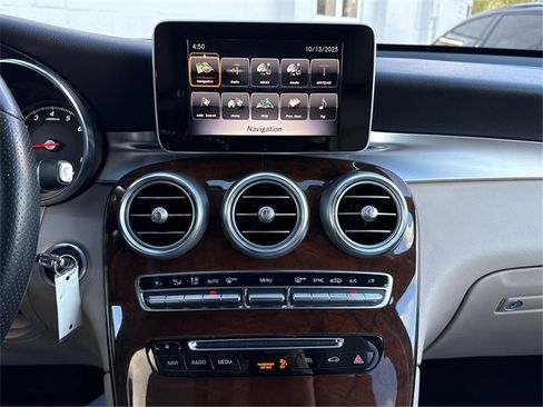Used 2018 Mercedes-Benz GLC 300 4MATIC w/ Premium Package image 14