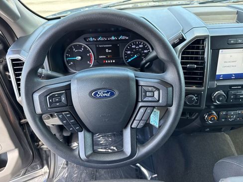 Used 2022 Ford F250 XLT w/ Black Appearance Package image 14