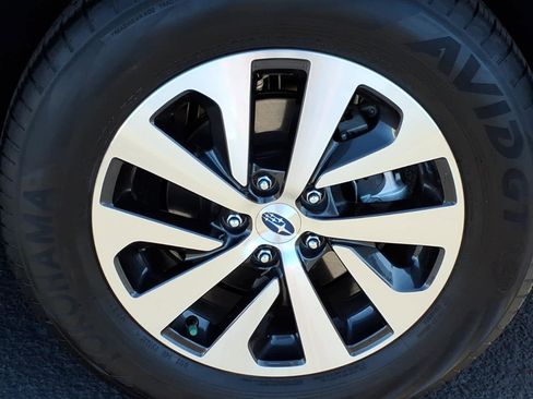 Certified 2025 Subaru Outback Premium w/ Popular Package #1A image 12