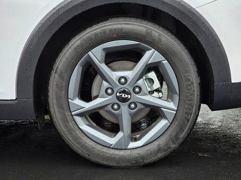 Used 2025 Kia K4 LXS image 29