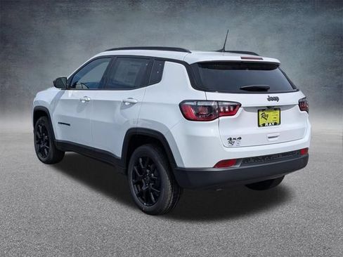 New 2026 Jeep Compass Latitude w/ Sun and Sound Group AWD/4WD image 5