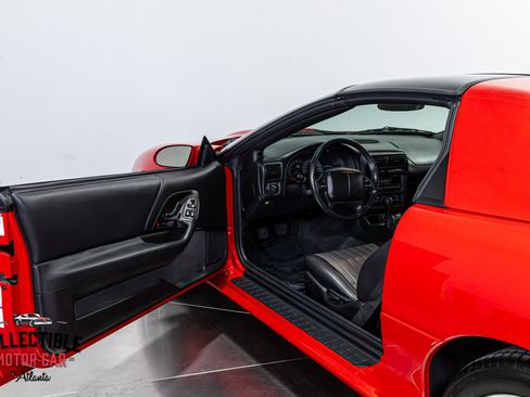 Used 2002 Chevrolet Camaro Z28 w/ SS Performance/Appearance Pkg image 70