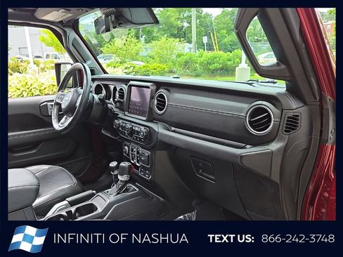 Used 2021 Jeep Wrangler Unlimited Sahara w/ Cold Weather Group AWD/4WD image 14