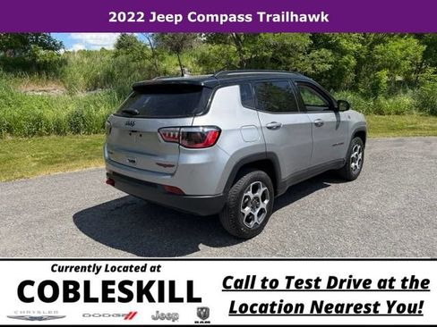 Used 2022 Jeep Compass Trailhawk w/ Trailhawk Convenience Group AWD/4WD image 4