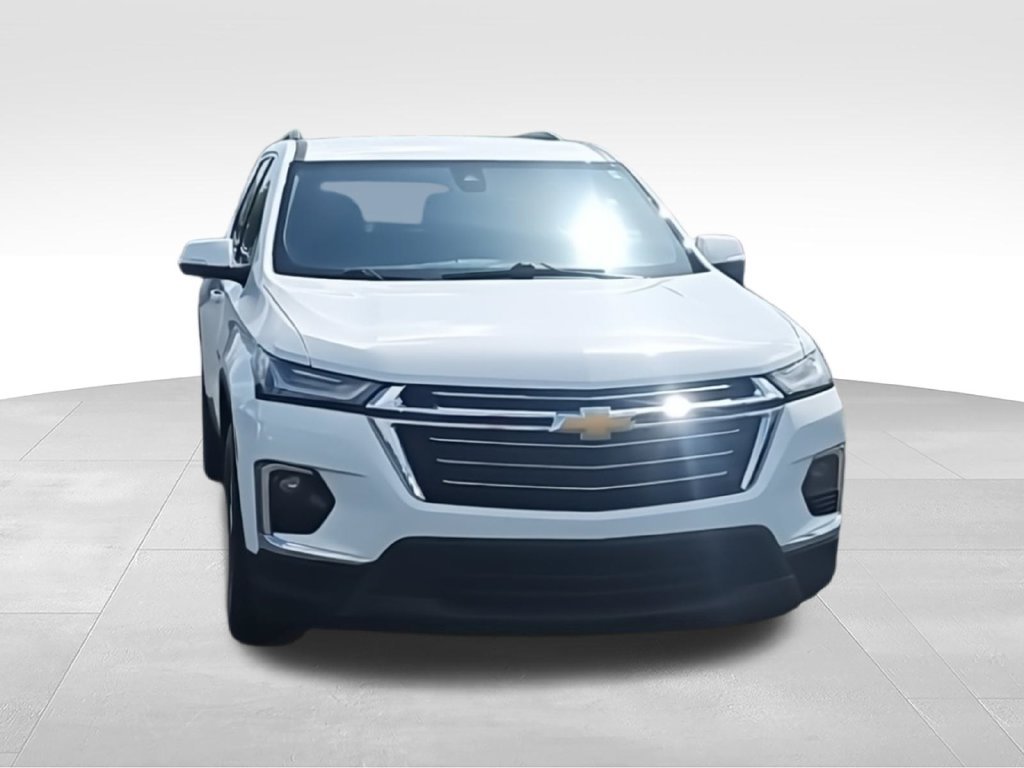 Used 2023 Chevrolet Traverse LT FWD image 3