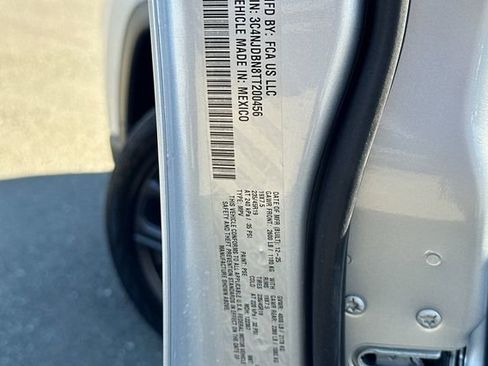 New 2026 Jeep Compass Latitude image 27