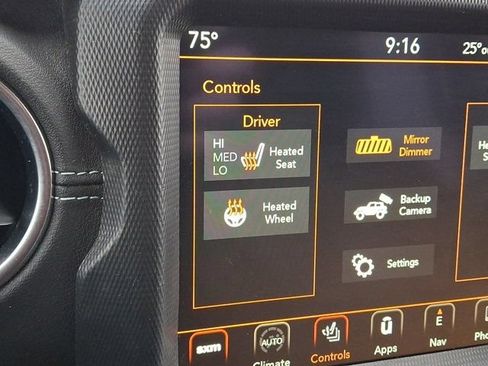 Used 2022 Jeep Wrangler Unlimited Sahara w/ Cold Weather Group AWD/4WD image 31