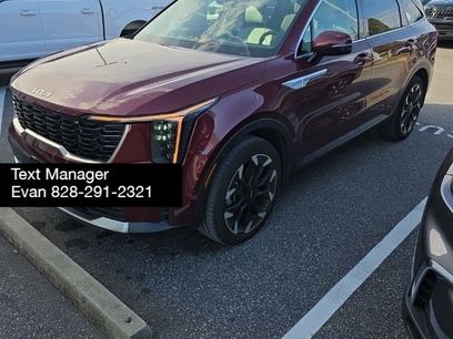 Used 2024 Kia Sorento EX w/ Panoramic Sunroof Package