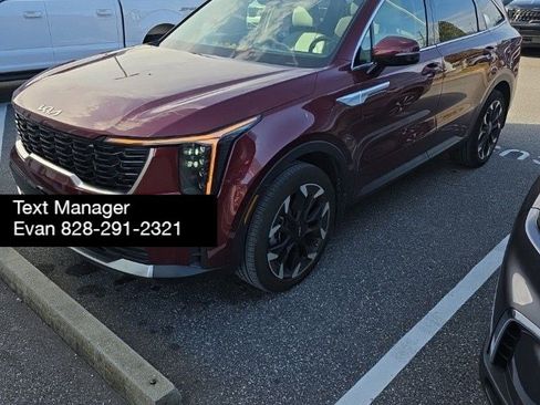Used 2024 Kia Sorento EX w/ Panoramic Sunroof Package image 1
