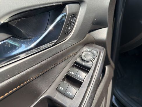 Used 2019 Chevrolet Traverse LS AWD/4WD image 11