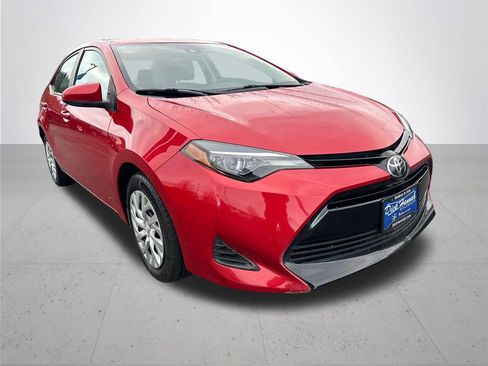 Used 2019 Toyota Corolla LE image 5