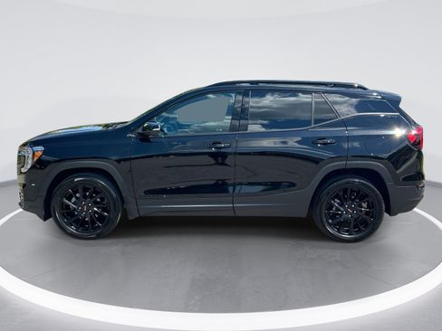 Used 2023 GMC Terrain SLT w/ Infotainment Package II FWD image 6