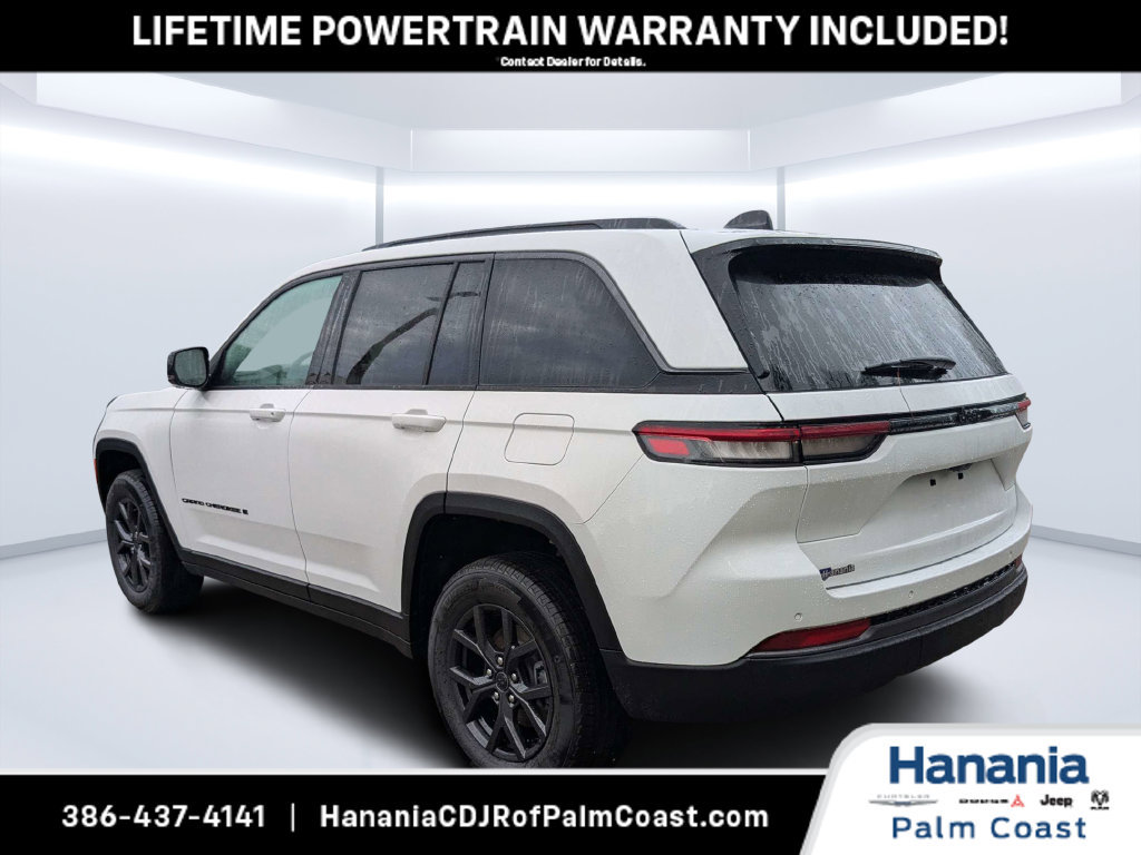 New 2027 Jeep Grand Cherokee Altitude RWD image 5