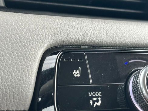 Used 2025 Honda Pilot Touring image 18