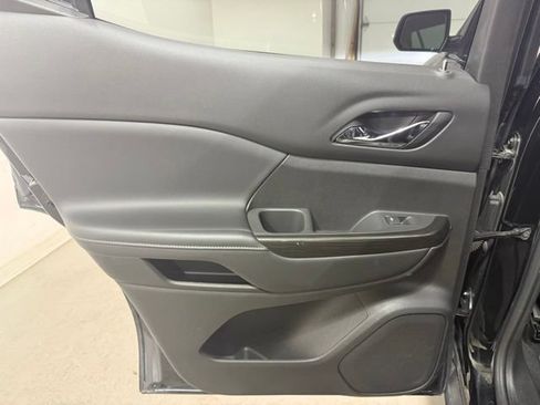 Certified 2021 GMC Acadia SLT w/ Elevation Edition FWD image 27