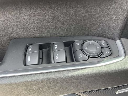 Used 2023 Chevrolet Silverado 1500 LTZ AWD/4WD image 18