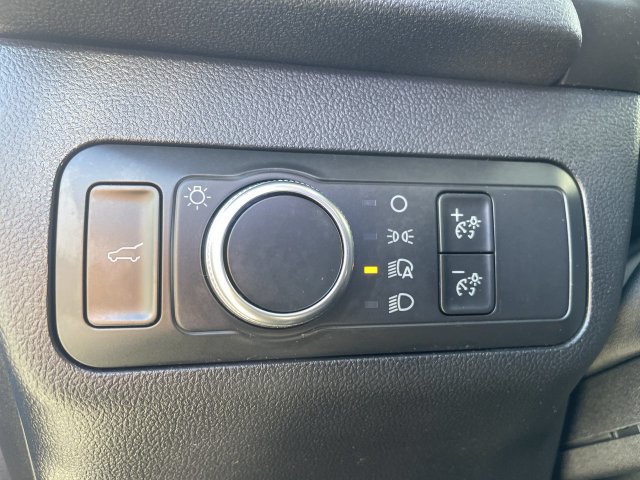 Used 2021 Ford Escape SE w/ SE Sport Appearance Package FWD image 35