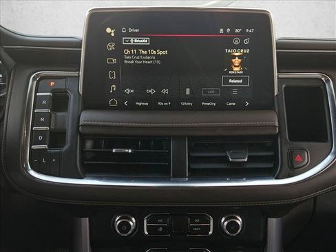 Used 2022 GMC Yukon XL SLE RWD image 11