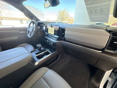 Certified 2023 GMC Sierra 1500 SLT w/ SLT Premium Package AWD/4WD image 30