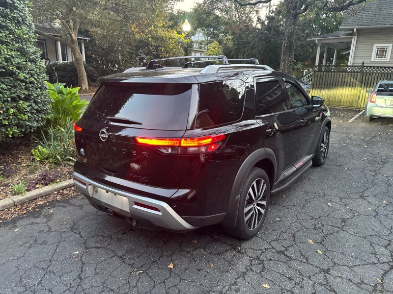Used 2024 Nissan Pathfinder Platinum w/ Lighting Package (N93) AWD/4WD image 15