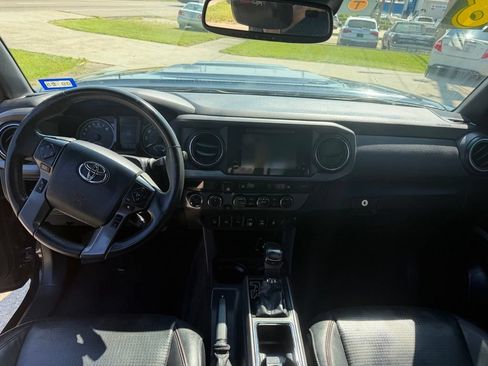 Used 2018 Toyota Tacoma TRD Pro AWD/4WD image 13