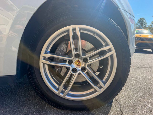 Used 2020 Porsche Macan AWD/4WD image 23