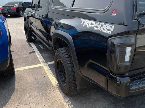 Used 2021 Toyota Tacoma TRD Off-Road w/ TRD Premium Off Road Package AWD/4WD image 6