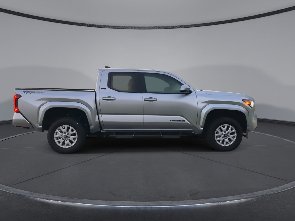 Used 2024 Toyota Tacoma SR5 AWD/4WD image 9