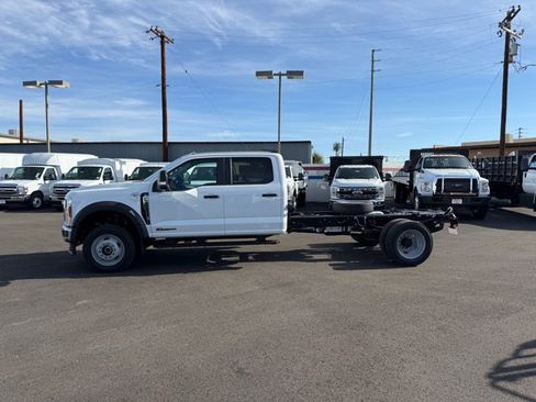 New 2026 Ford F550 4x4 Crew Cab image 4