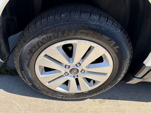 Used 2018 Subaru Outback 2.5i AWD/4WD image 24