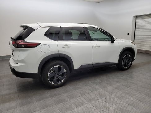 Used 2024 Nissan Rogue SV AWD/4WD image 10