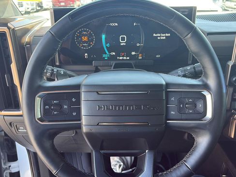 Used 2025 GMC Hummer EV 2X AWD/4WD image 19