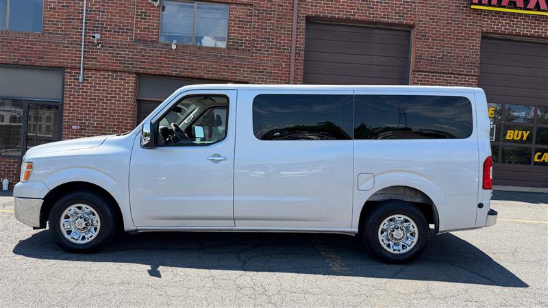 Used 2017 Nissan NV 3500 SV RWD image 6