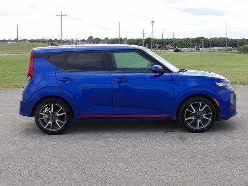 Used 2020 Kia Soul GT-Line FWD image 5