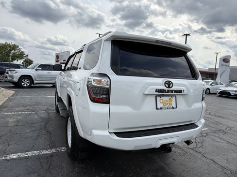 Certified 2021 Toyota 4Runner SR5 Premium AWD/4WD image 28