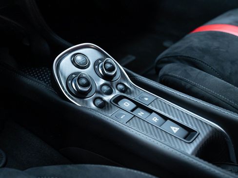 Used 2019 McLaren 570S Coupe RWD image 15