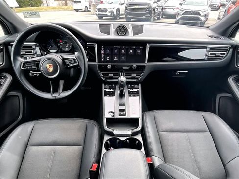 Used 2023 Porsche Macan Turbo AWD/4WD image 24