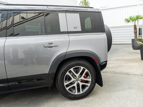 Used 2022 Land Rover Defender 110 X AWD/4WD image 5