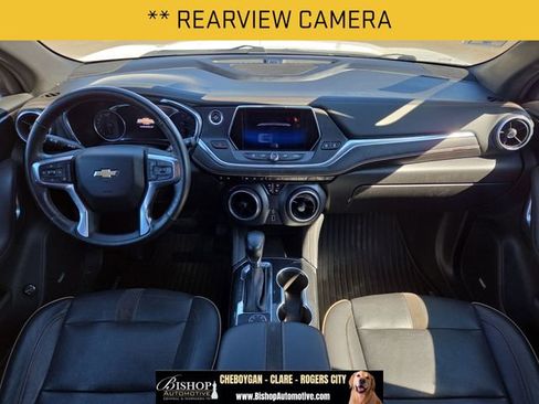 Used 2019 Chevrolet Blazer Premier w/ Sun and Wheels Package AWD/4WD image 4