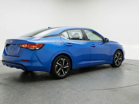 Used 2025 Nissan Sentra SV FWD image 9